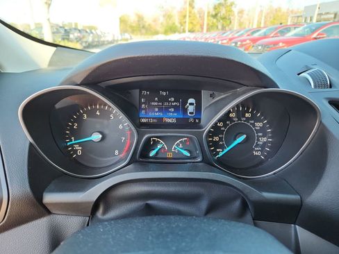 Used 2017 Ford Escape SE w/ Equipment Group 201A image 28