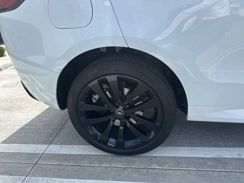 Used 2025 Land Rover Range Rover Sport Dynamic SE image 8