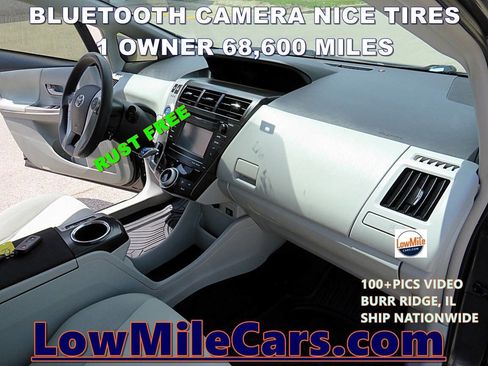 Used 2014 Toyota Prius V Three FWD image 4