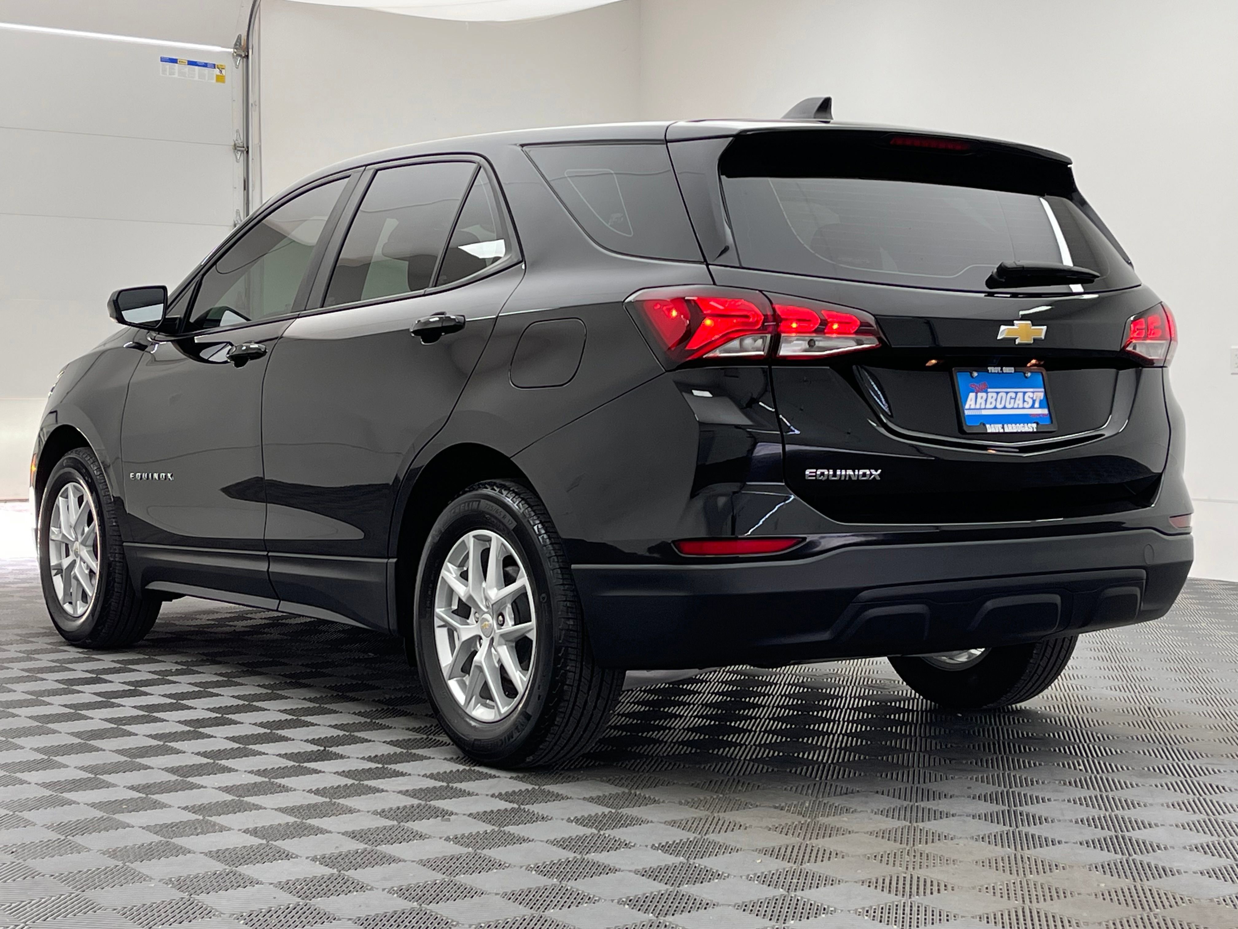 Used 2024 Chevrolet Equinox LS FWD image 8