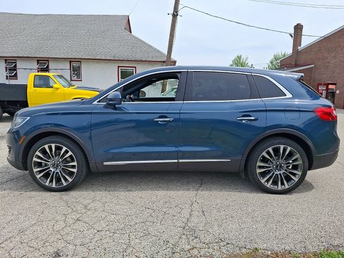 Used 2016 Lincoln MKX Reserve w/ Luxury Package AWD/4WD image 4