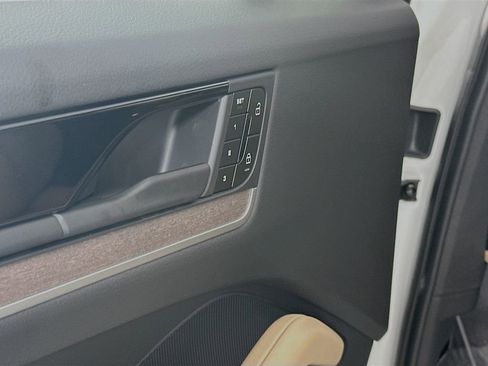 New 2026 Porsche Cayenne S image 20