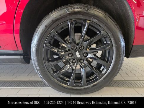 Used 2024 Cadillac Escalade Sport Platinum w/ LPO, ONYX Package image 7