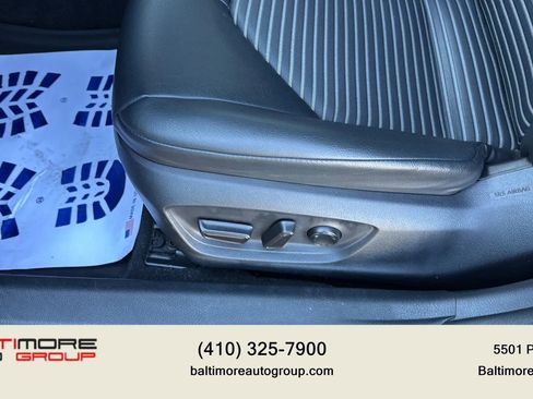 Used 2018 Toyota Camry SE image 13