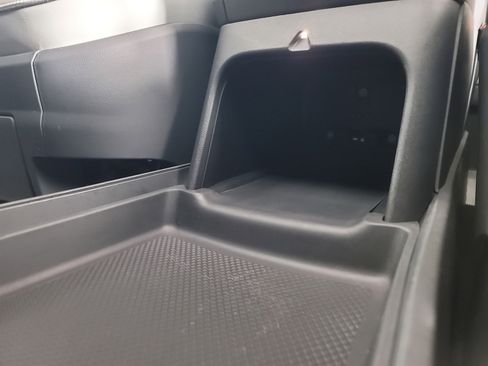 Used 2023 Rivian R1T Adventure image 31