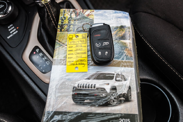 Used 2015 Jeep Cherokee Latitude w/ Comfort/Convenience Group AWD/4WD image 71