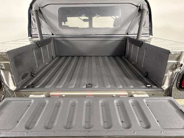 Used 2003 HUMMER H1 4-Door Open Top AWD/4WD image 28