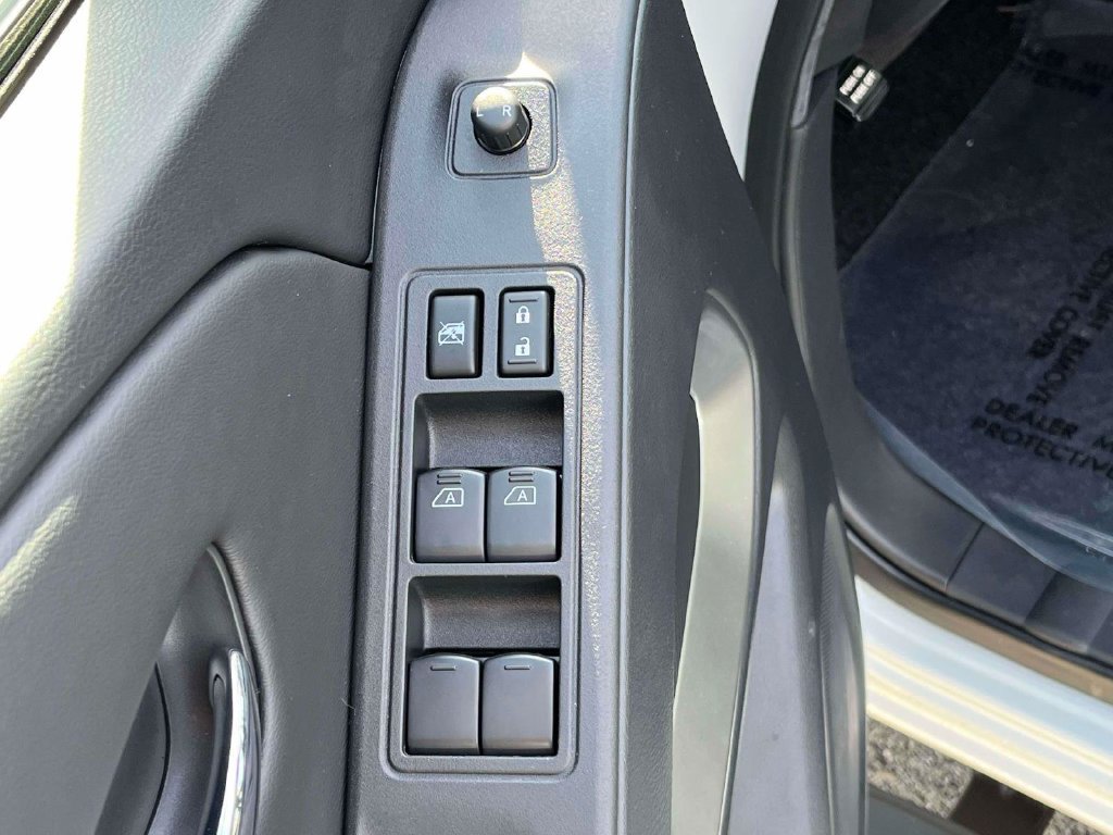 Used 2026 Nissan Frontier SV w/ All-Weather Content Package RWD image 13