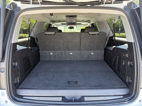 Used 2019 Chevrolet Suburban Premier image 35