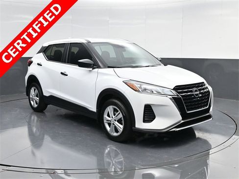 Used 2025 Nissan Kicks Play S image 1