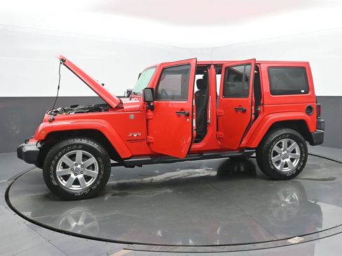 Used 2016 Jeep Wrangler Unlimited Sahara w/ Connectivity Group image 54