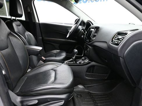 Used 2018 Jeep Compass Limited image 7