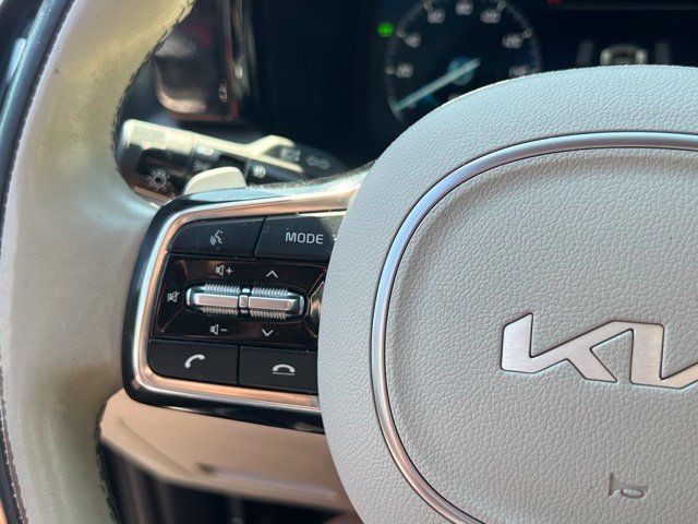 Certified 2024 Kia Sorento SX Prestige AWD/4WD image 21