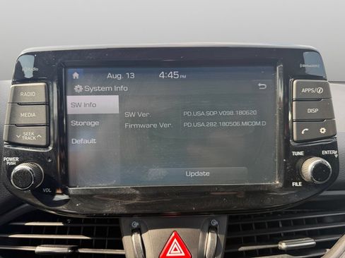Used 2019 Hyundai Elantra GT FWD image 26