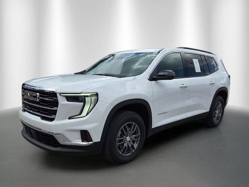 Used 2025 GMC Acadia Elevation FWD image 2