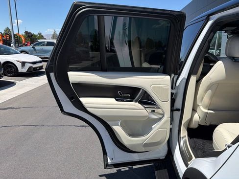 Used 2023 Land Rover Range Rover SE AWD/4WD image 27