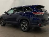 Used 2016 Toyota Highlander XLE image 3