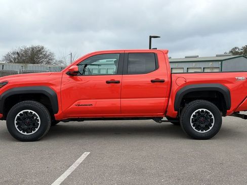 Certified 2024 Toyota Tacoma TRD Off-Road image 10