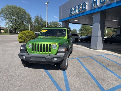 Used 2018 Jeep Wrangler Unlimited Sport S AWD/4WD image 5