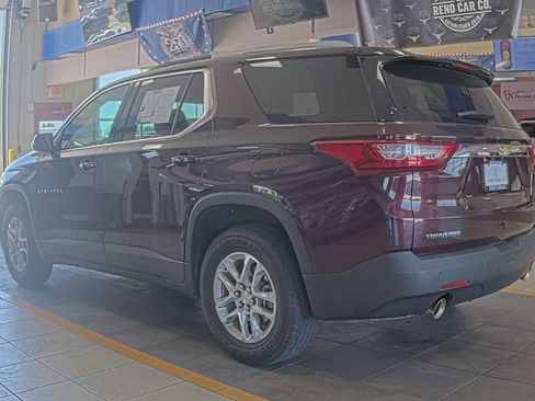 Used 2018 Chevrolet Traverse LT FWD image 5