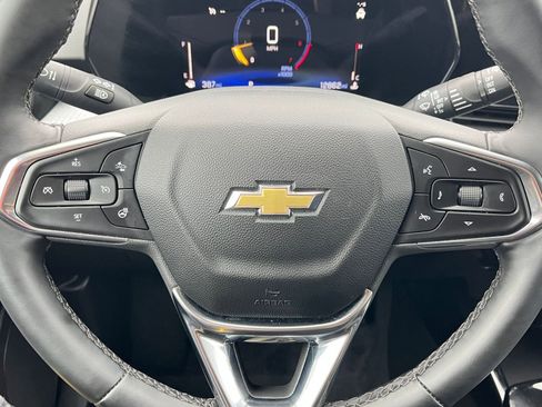 Used 2025 Chevrolet Trax LT w/ LT Convenience Package image 25