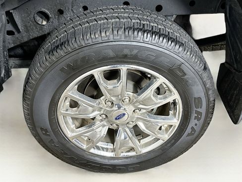 Used 2019 Ford Ranger Lariat w/ Equipment Group 501A Mid image 11