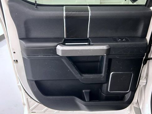 Used 2019 Ford F150 Platinum w/ Equipment Group 701A Luxury image 21