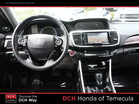 Used 2017 Honda Accord Touring image 8