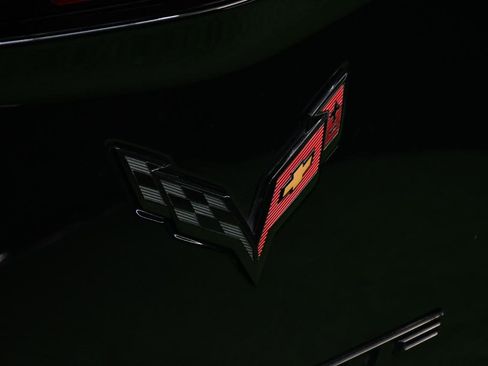 Used 2016 Chevrolet Corvette Z06 w/ 3LZ Preferred Equipment Group RWD image 13