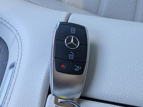 Used 2024 Mercedes-Benz GLS 450 4MATIC image 33