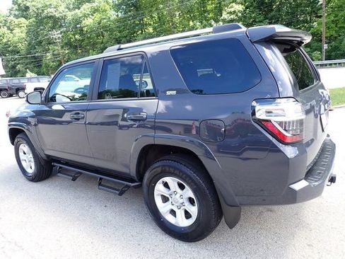 Used 2024 Toyota 4Runner SR5 Premium w/ Moonroof Package AWD/4WD image 9