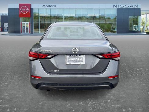 Certified 2023 Nissan Sentra S FWD image 6