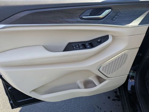 New 2026 Jeep Grand Cherokee Limited image 10