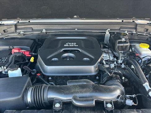 Used 2021 Jeep Wrangler Unlimited Sport AWD/4WD image 28