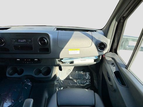 Used 2023 Mercedes-Benz Sprinter 3500 image 17