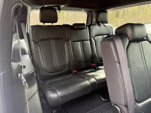 Used 2023 Jeep Wagoneer Series II image 23