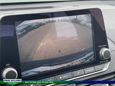 Used 2023 Nissan Altima 2.5 SV image 21