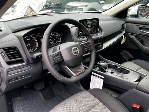 New 2026 Nissan Rogue SV w/ Cold Weather Package FWD image 8