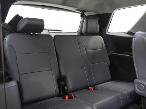 Used 2018 Chevrolet Traverse Premier AWD/4WD image 13