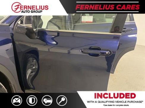 Used 2022 Toyota Highlander L AWD/4WD image 13