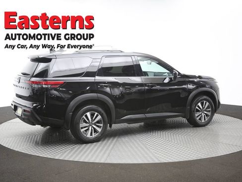 Used 2023 Nissan Pathfinder SL w/ Lighting Package (N92) AWD/4WD image 43