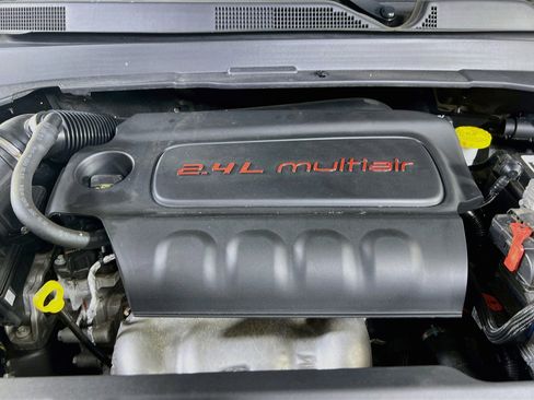 Used 2022 Jeep Compass Latitude w/ Sun and Sound Group AWD/4WD image 30