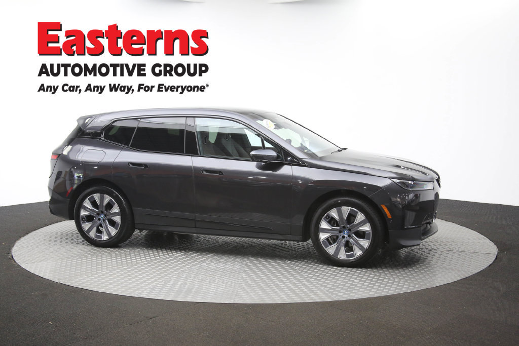 Used 2024 BMW iX xDrive50 AWD/4WD image 47