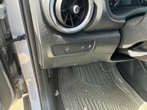 Used 2022 Hyundai Kona SEL FWD image 22