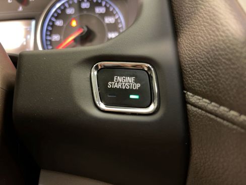 Used 2018 GMC Acadia SLT image 27