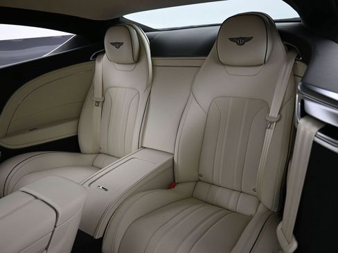 Used 2024 Bentley Continental GT image 23
