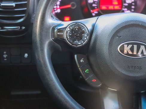 Used 2016 Kia Soul FWD image 27