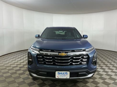 New 2026 Chevrolet Equinox LT w/ Convenience Package II AWD/4WD image 2
