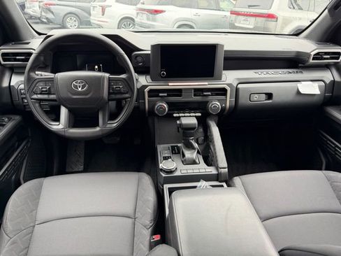 Used 2025 Toyota Tacoma SR AWD/4WD image 6