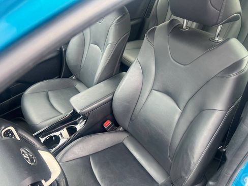 Used 2017 Toyota Prius Prime Premium FWD image 17